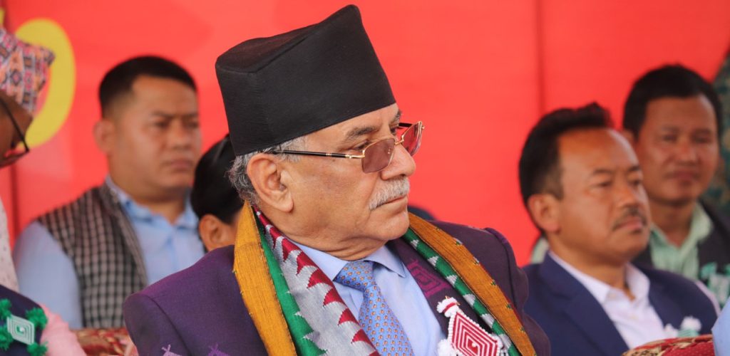 “दुई तिहाइ सरकार भिजेको बिरालो जस्तै, आफैं ढल्छ”