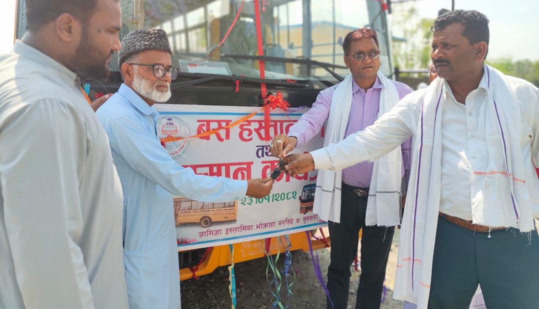चन्दा सङ्कलनमार्फत विद्यालयलाई बस हस्तान्तरण, शिक्षा प्रवर्द्धनतर्फ ऐतिहासिक पाइला