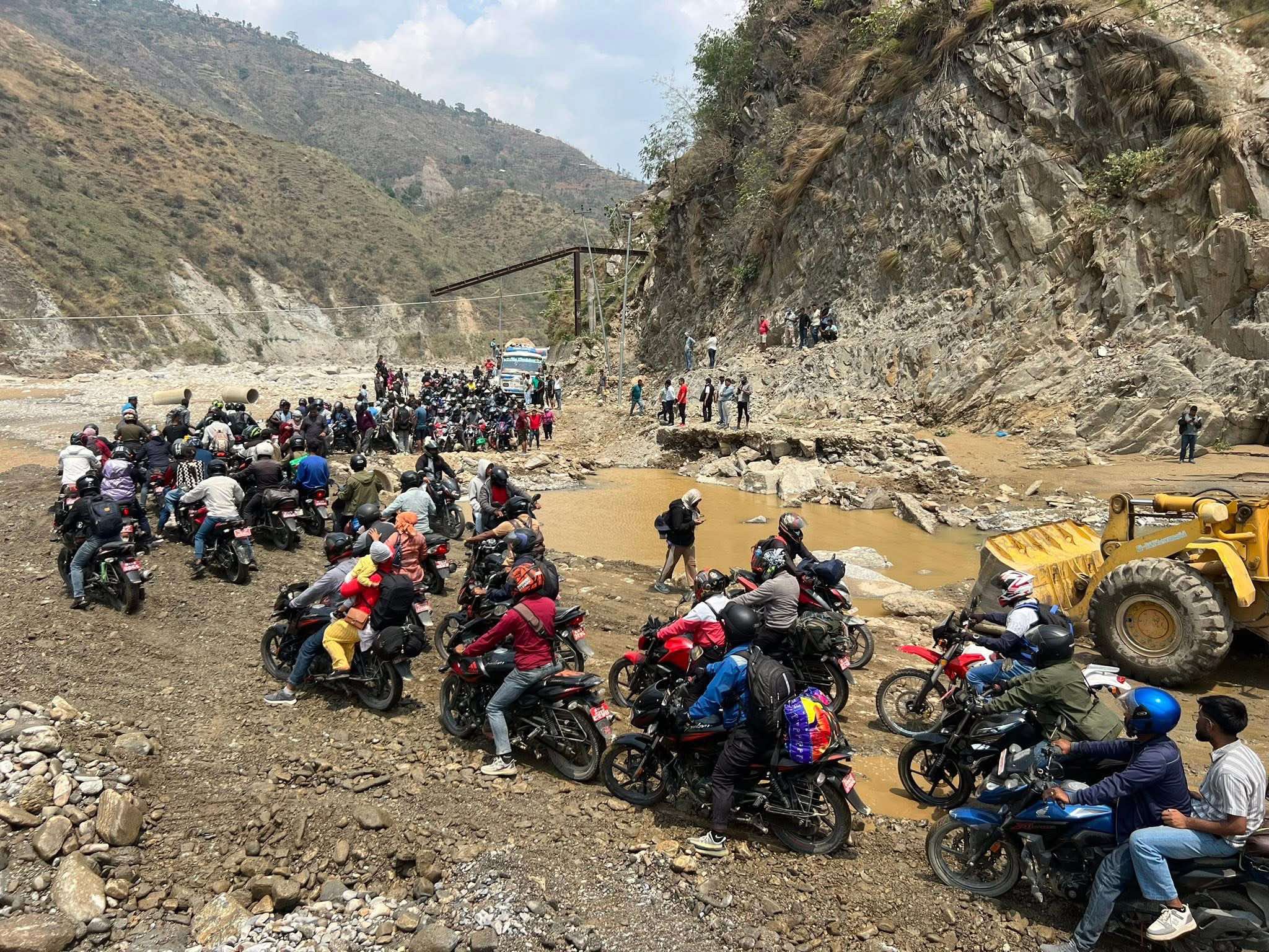 खुल्यो बीपी राजमार्ग, अब सवारी आवागमन सहज